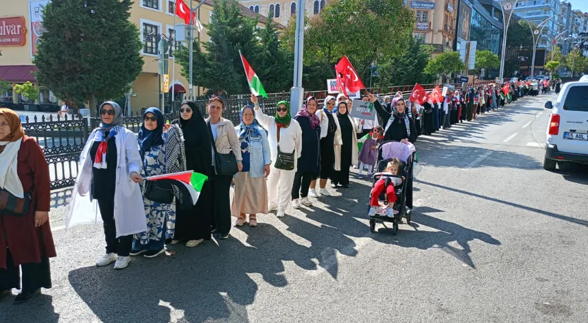 Samsun’da Gazze için ‘Sessiz Çığlık Zinciri