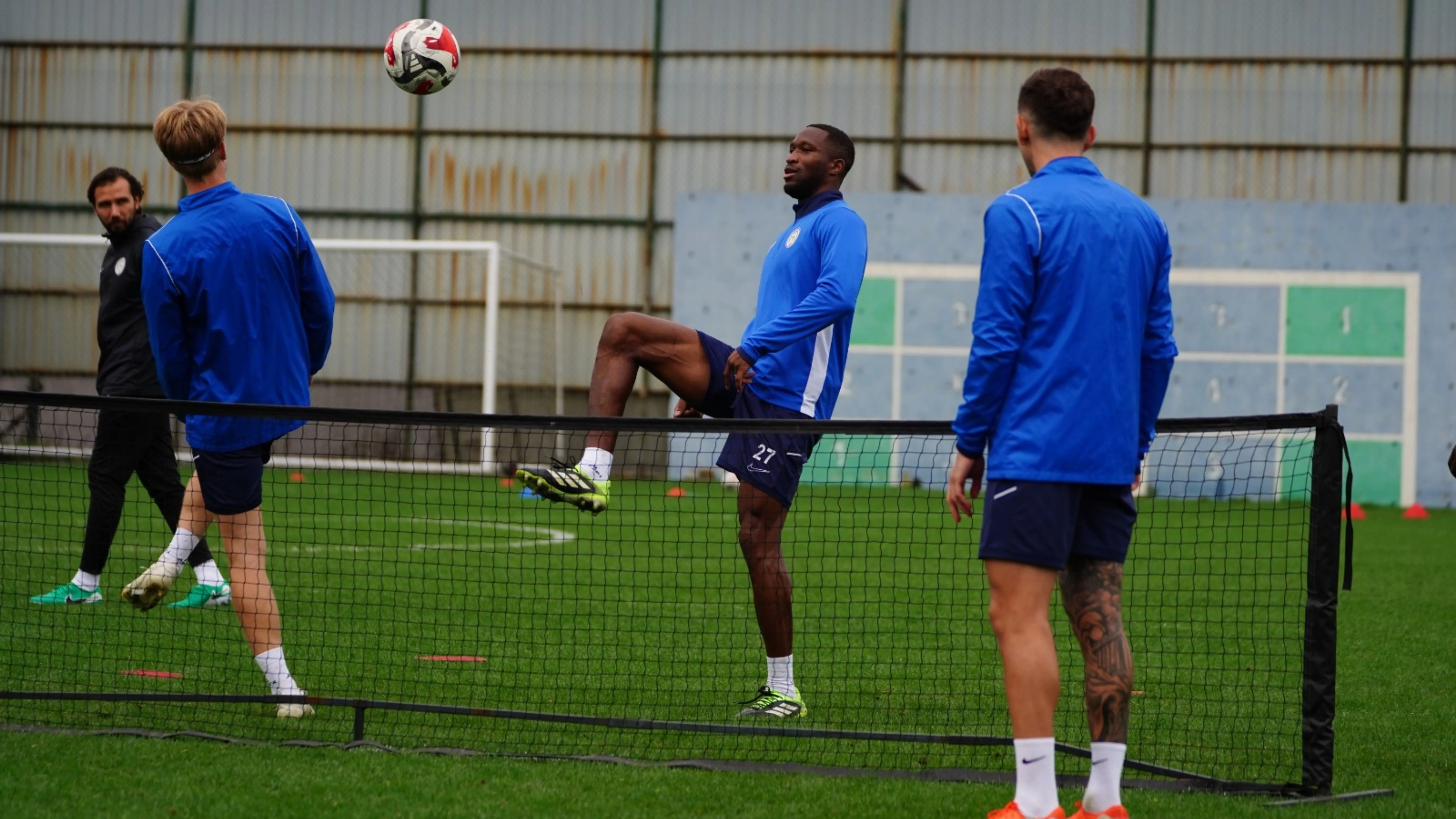 Çaykur Rizespor'da Trabzonspor maçının hazırlıkları sürüyor