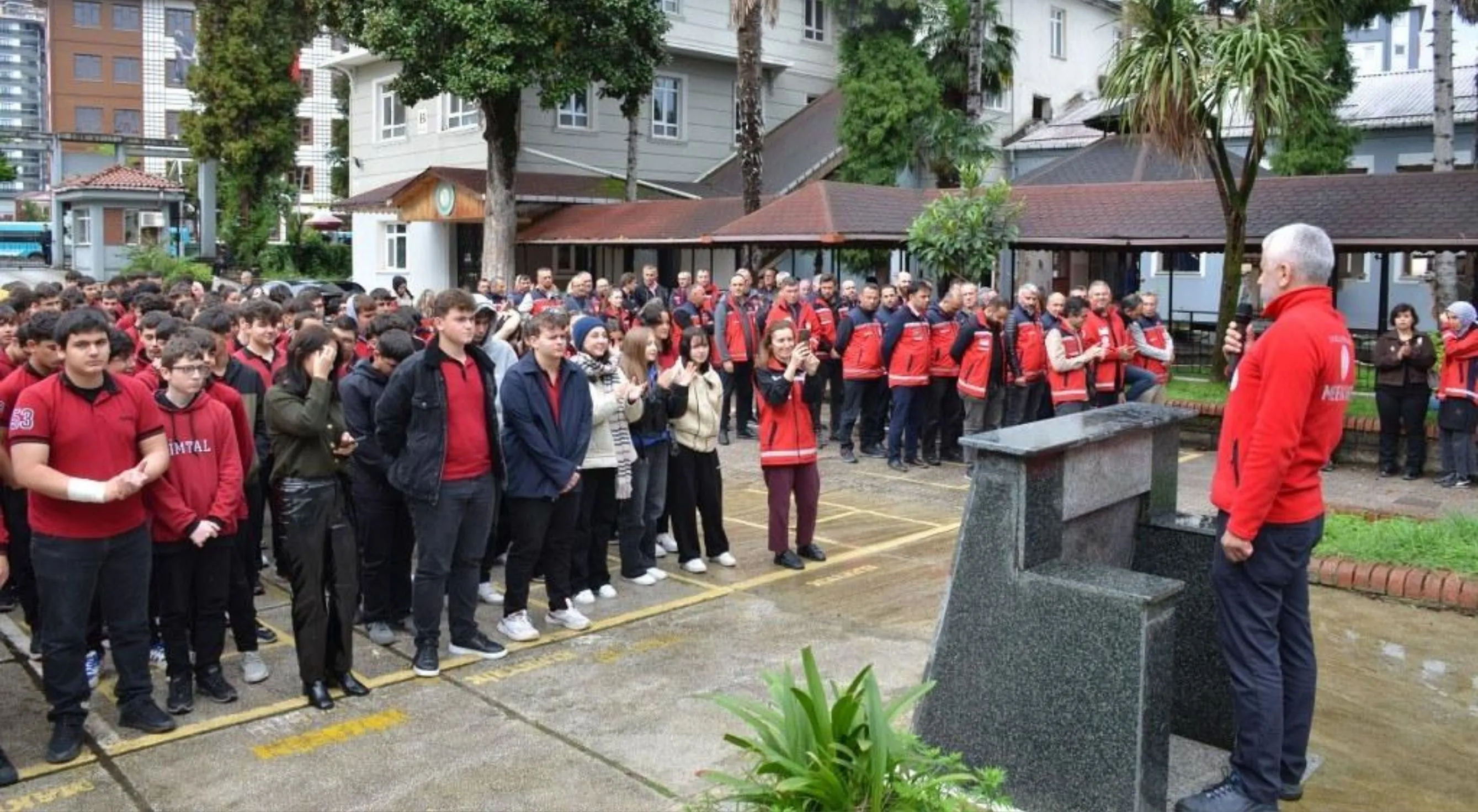 Rize'deki okullarda eş zamanlı tatbikat yapıldı