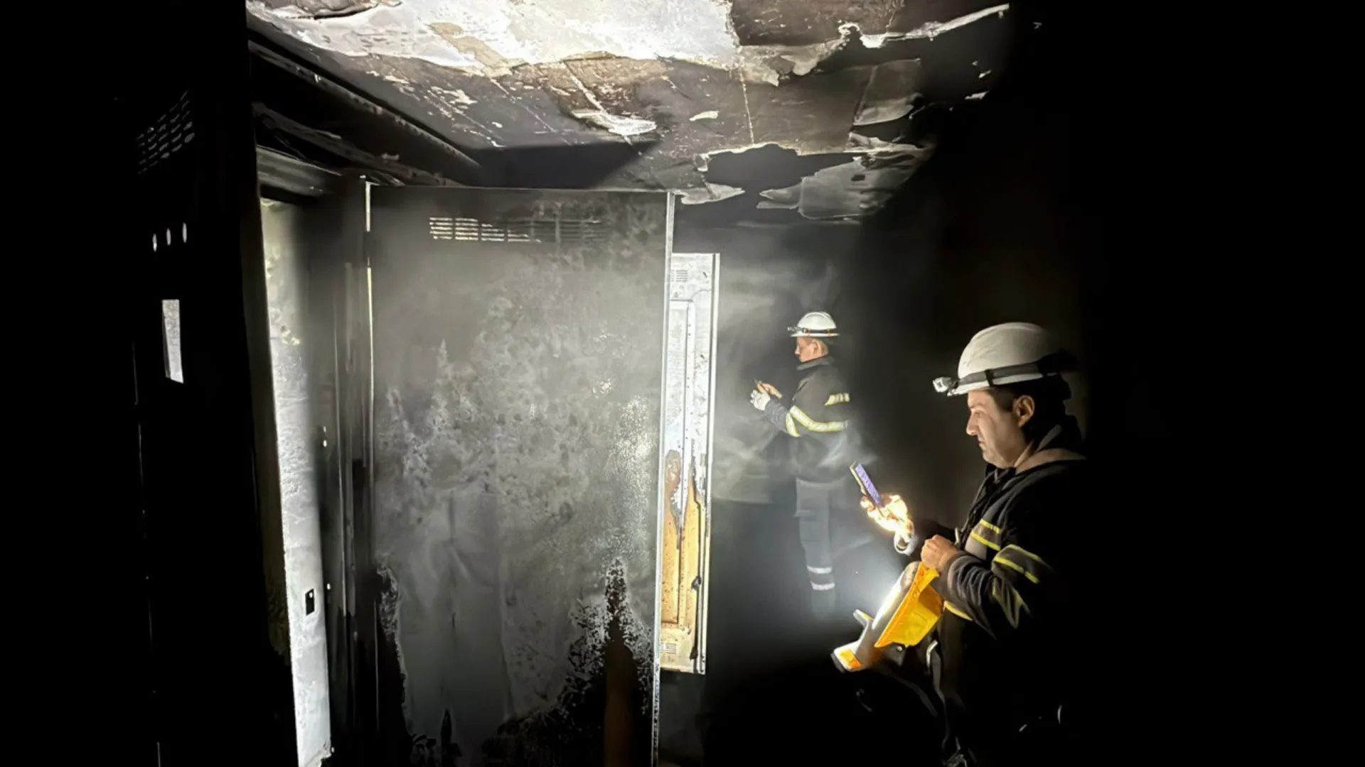 Karabük'te elektrik panosundan çıkan yangında dumandan etkilenen 5 kişi hastaneye kaldırıldı