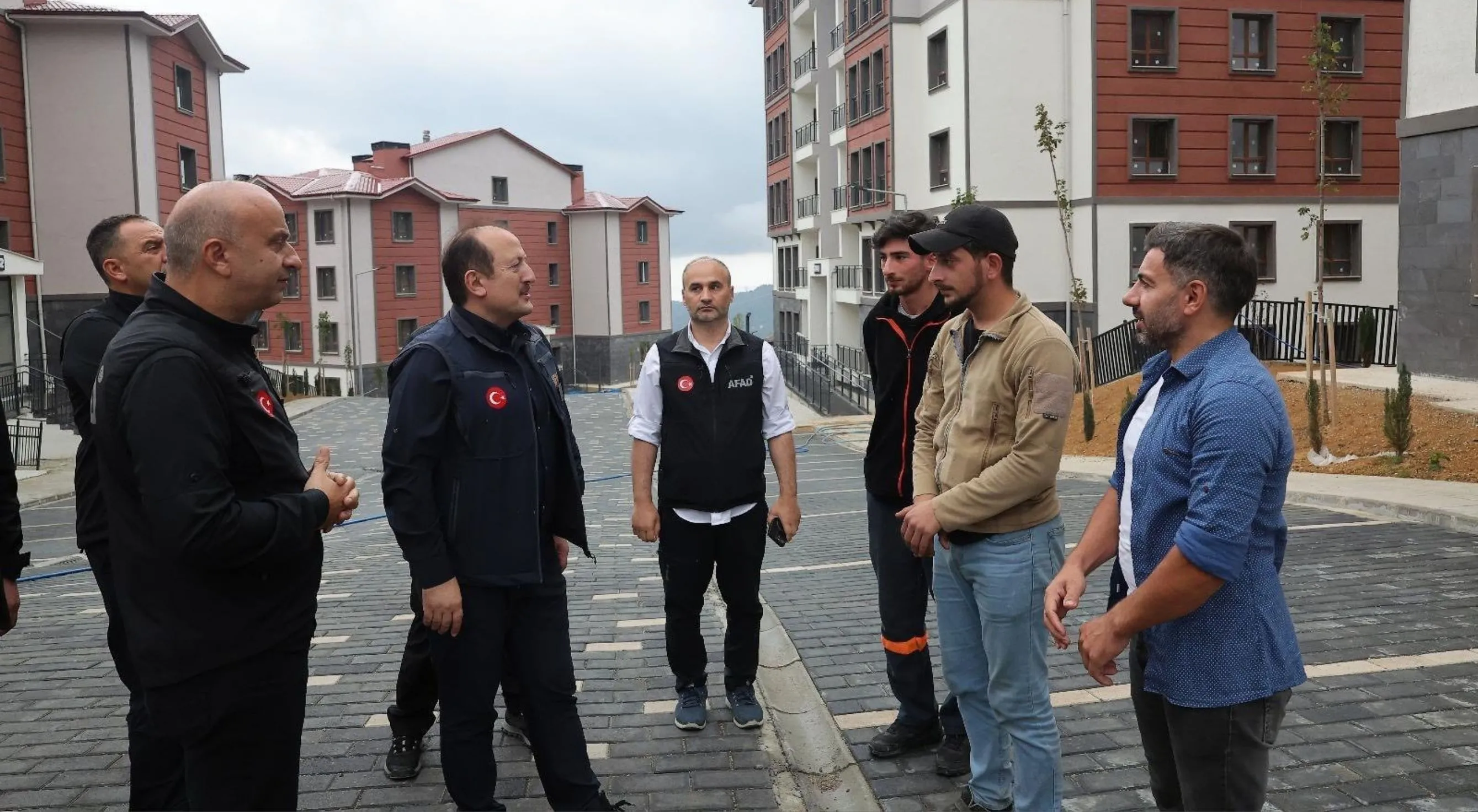 AFAD Başkanı Pehlivan, Rize'deki konutları yerinde inceledi