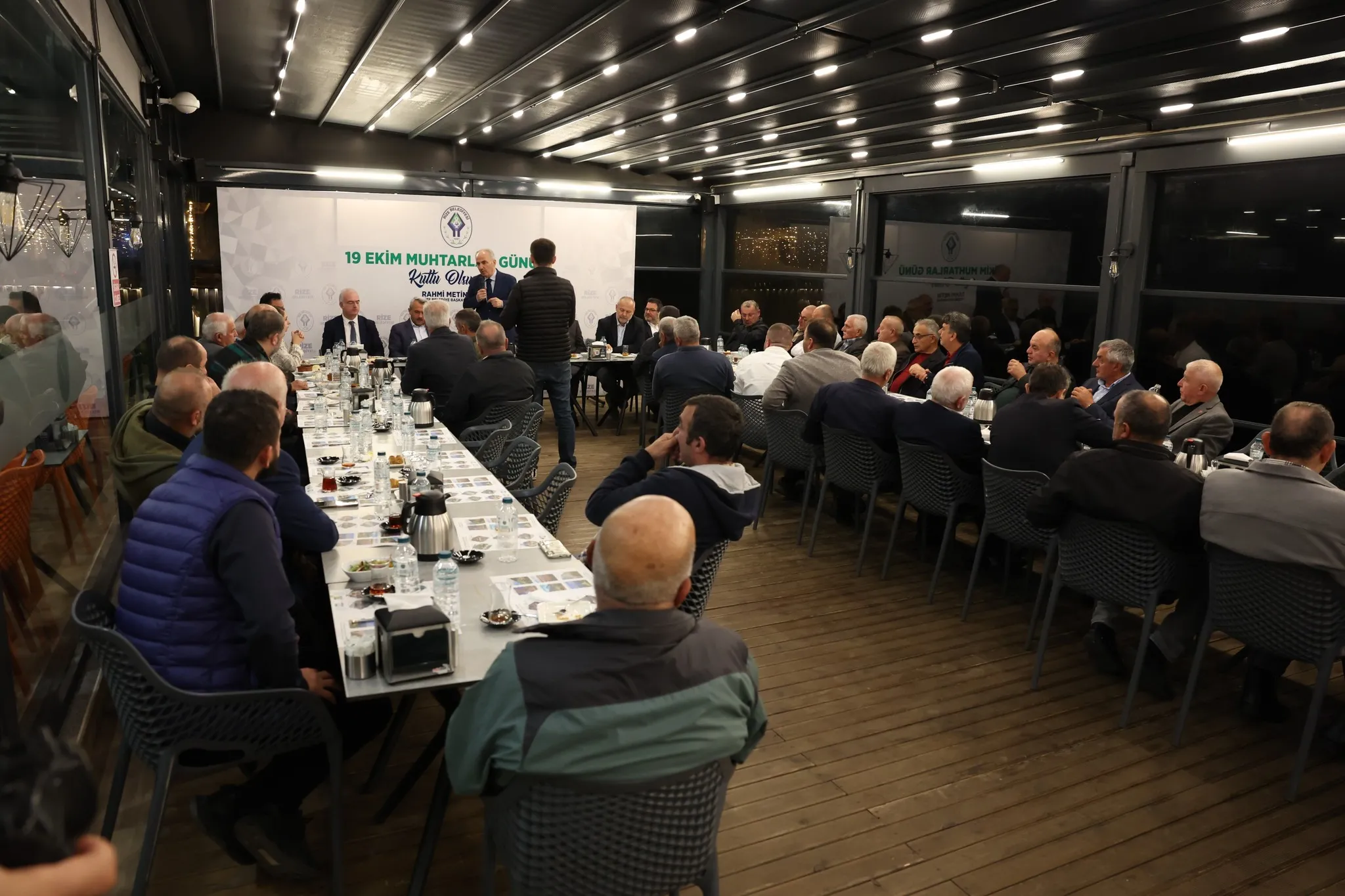 Rize’de muhtarlar günü programı vali ve başkan katılımıyla gerçekleşti