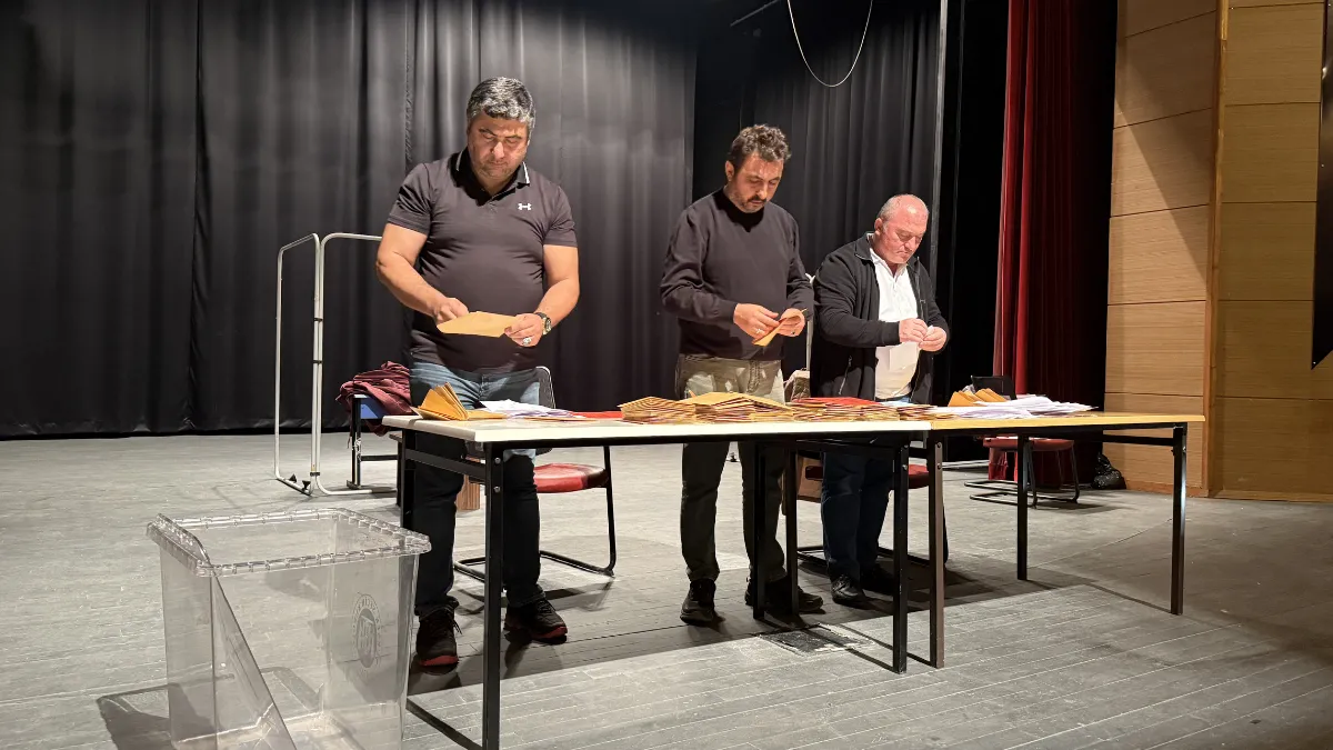 CHP Karabük İl Başkanlığına Vedat Yaşar seçildi