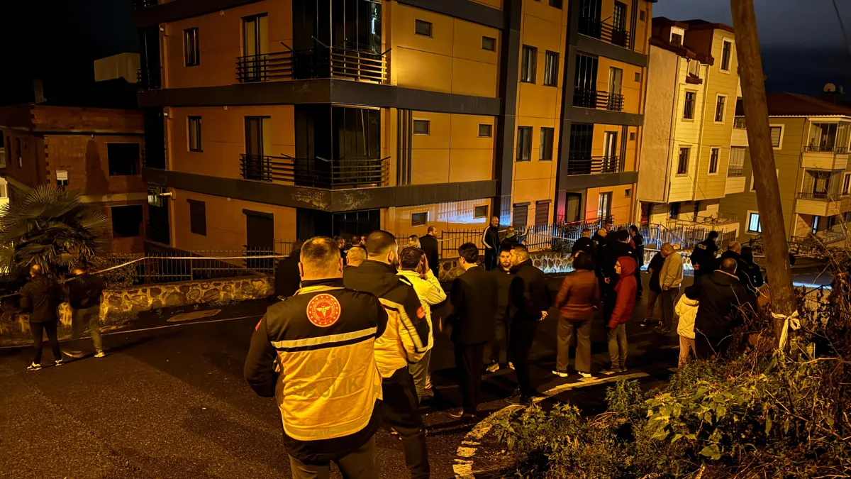 Ordu’da zemindeki kayma nedeniyle çatlaklar oluşan 2 bina mühürlendi