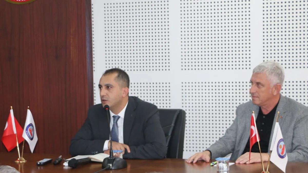 Of'ta muhtarlar toplantısı düzenlendi