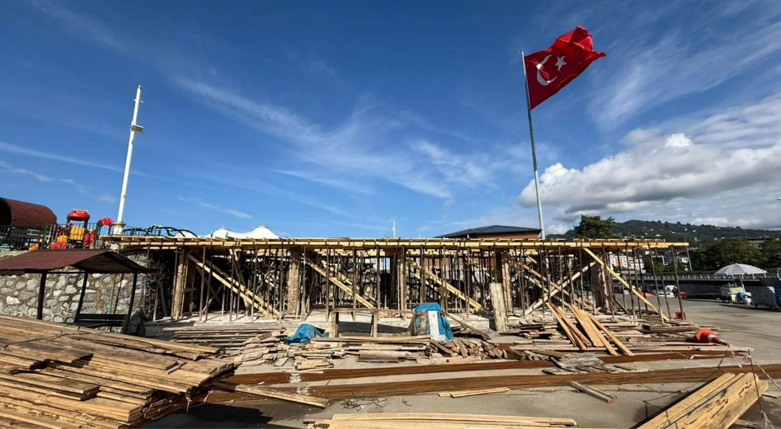 Çayeli'nde sosyal tesis için çalışmalar devam ediyor