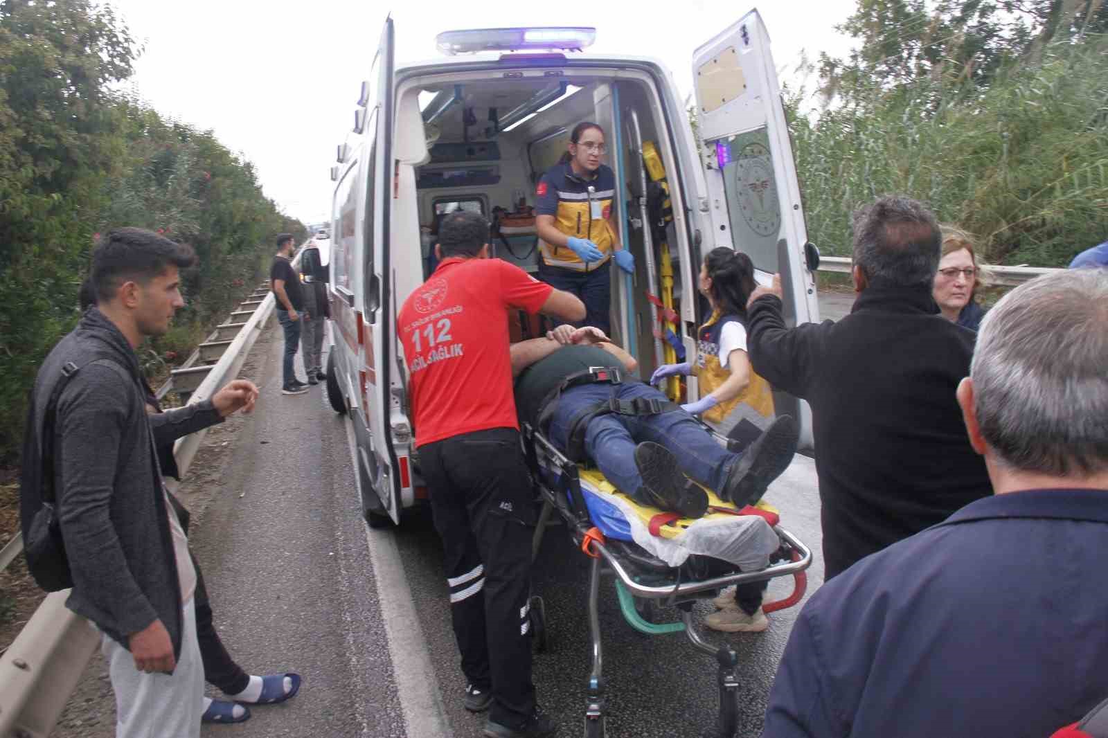 Antalya’da 4 araçlı zincirleme kaza: 2 Alman turist yaralandı