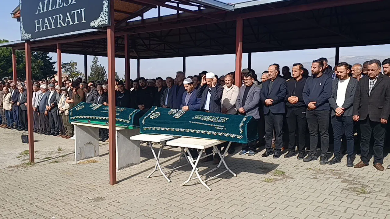  Kahramanmaraş'ta eski koca vahşeti: Eski eş ve kayınvalide yan yana toprağa verildi