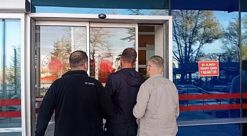 Oto galeriye silahlı saldırı düzenleyen şüpheliye gözaltı