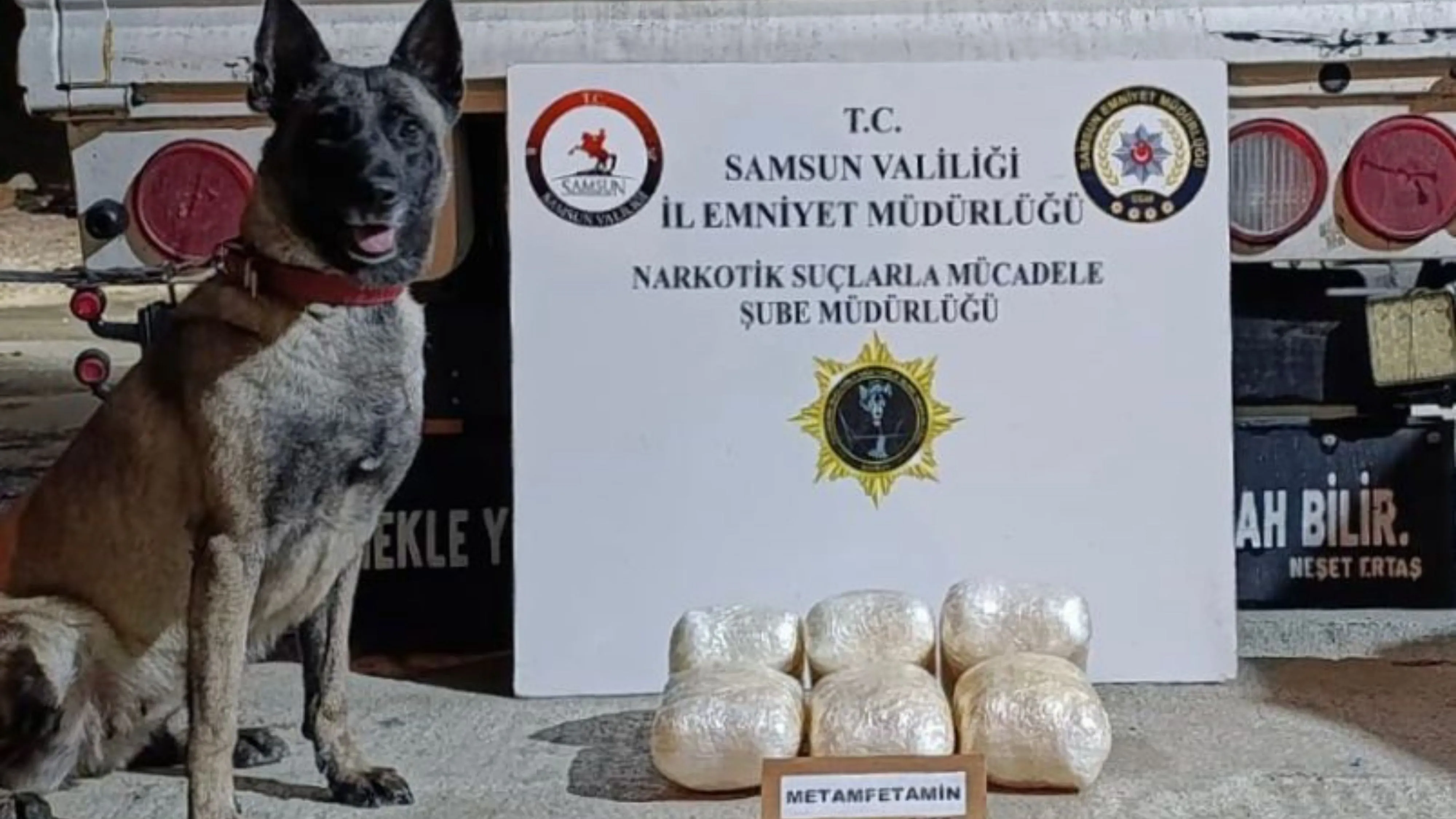 Samsun'da nakliye aracına saklanan uyuşturucuyu 