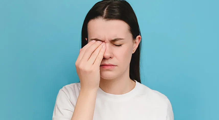 Kışla birlikte gelen göz enfeksiyonlarına dikkat