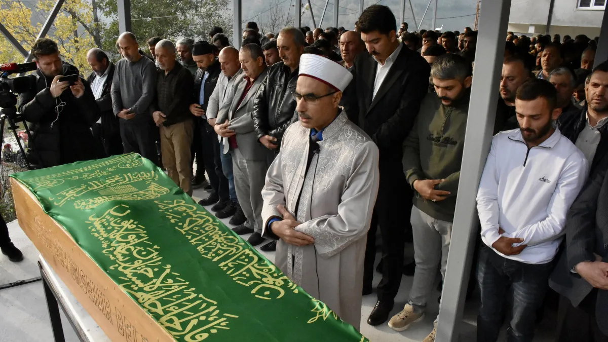 Ordu'da taş ocağı şantiyesindeki göçükte hayatını kaybeden işçinin cenazesi defnedildi