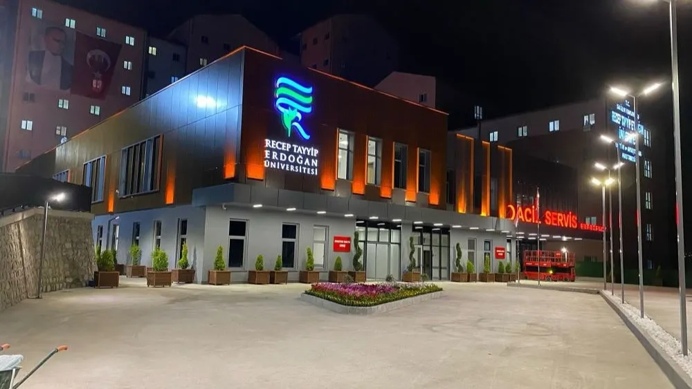 Rize'de Toplu Zehirlenme Şüphesi: Onlarca Kişi Hastaneye Kaldırıldı