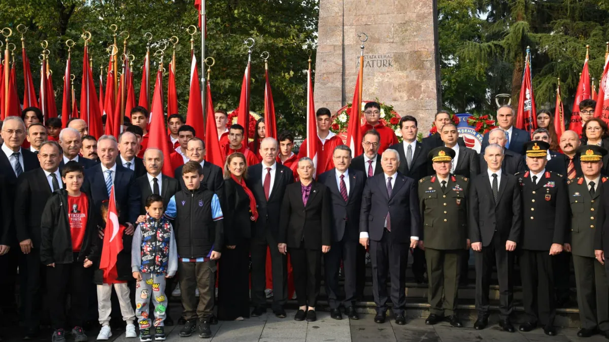 Büyük Önder Atatürk Trabzon'da törenle anıldı