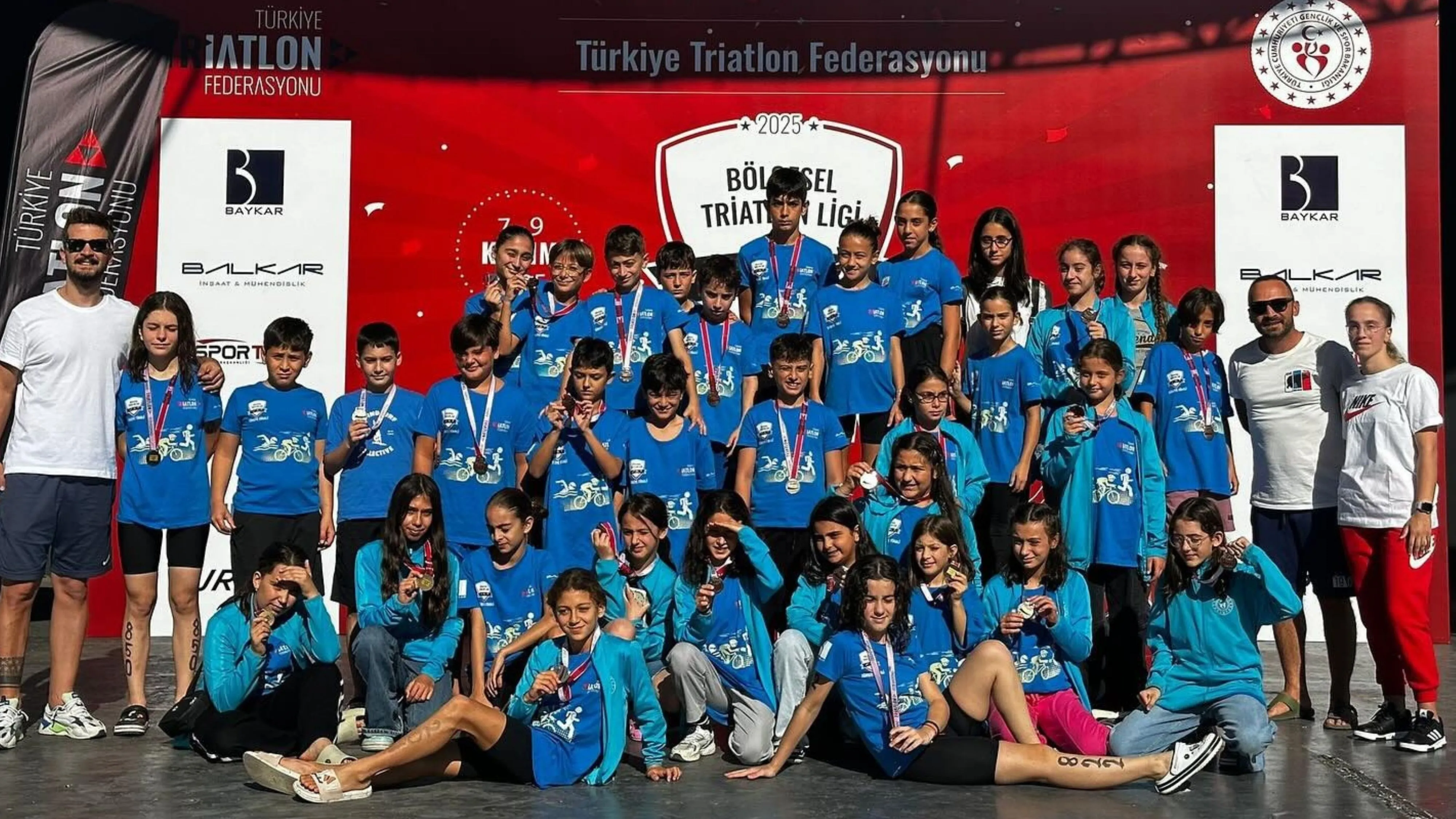 Rize ekibi triatlonda Türkiye üçüncüsü oldu