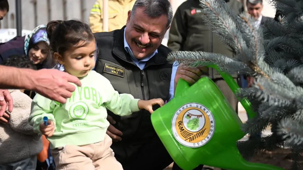 Erzurum'da 3 bin fidan toprakla buluştu