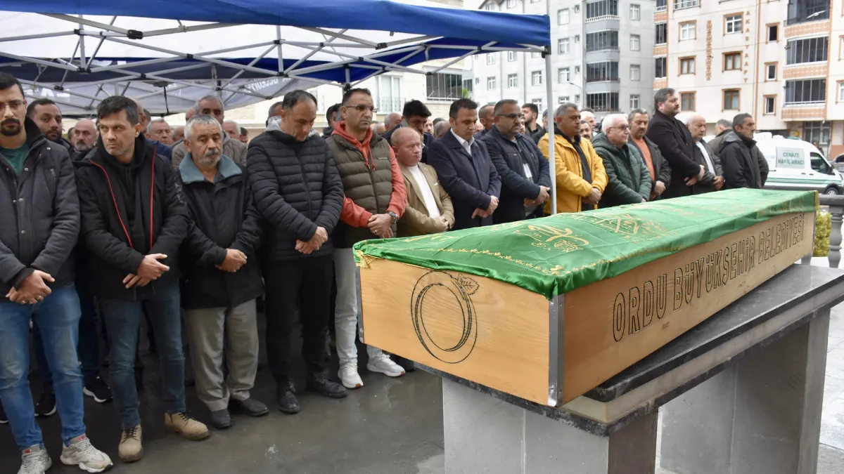 Ordu'da taş ocağı şantiyesindeki göçükte hayatını kaybeden kamyon şoförünün cenazesi defnedildi