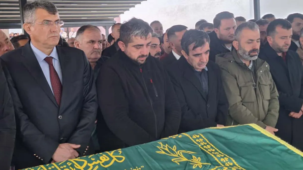 Kastamonu'da cansız bedenleri bulunan anne ve oğlu toprağa verildi