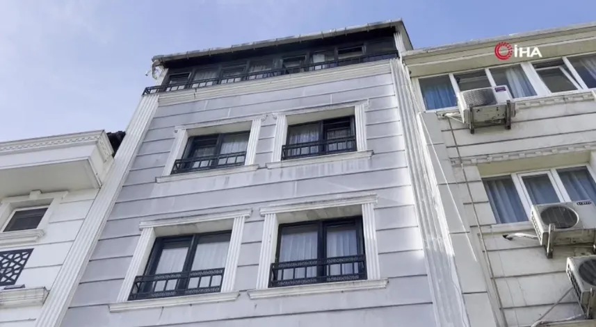 Fatih’te zehirlenme şüphesiyle ölen anne ve iki çocuğunun kaldığı otel tahliye edildi