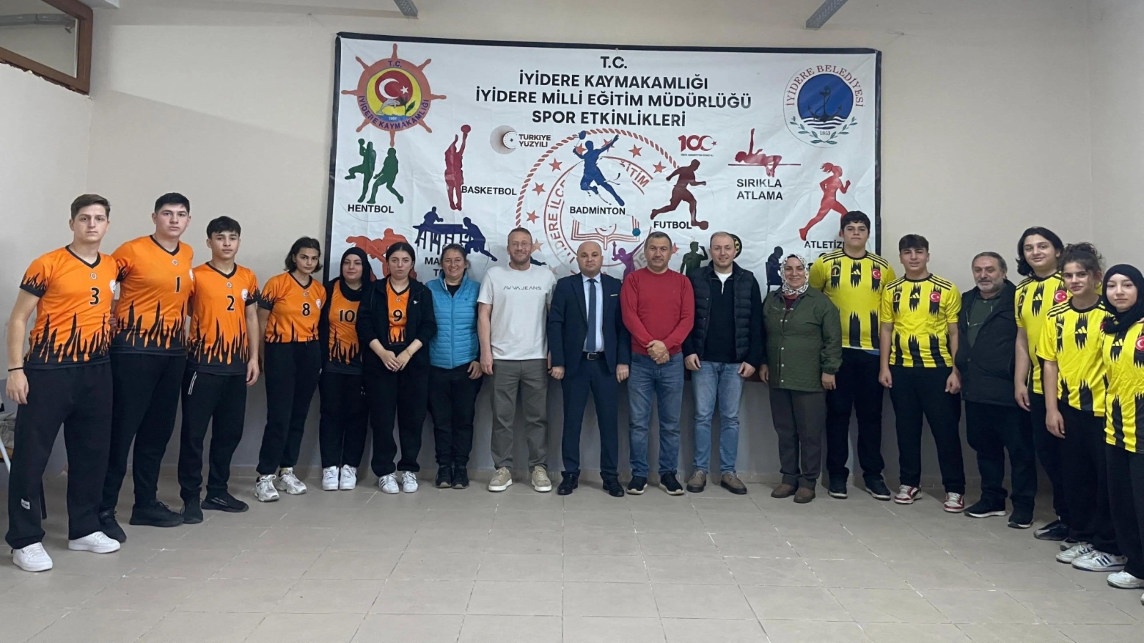 İyidere'de öğrenciler hedefi 12'den vurmak için yarıştı