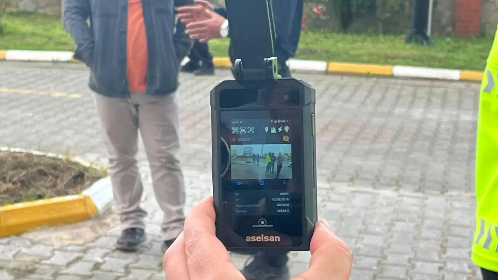 Sinop’ta trafik polislerine yaka kamerası dağıtıldı