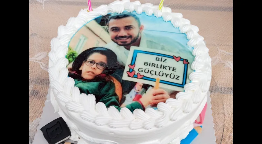 Evde eğitim gören Asrın’dan öğretmenine 24 Kasım sürprizi