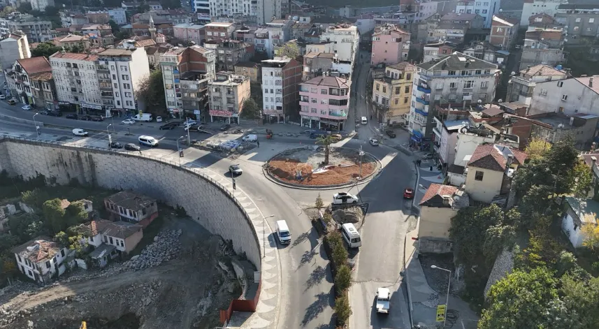 Trabzon'da Esentepe Kavşağı'nın yapım çalışmaları devam ediyor