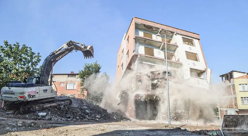Canik’te 741 bina yıkılıyor