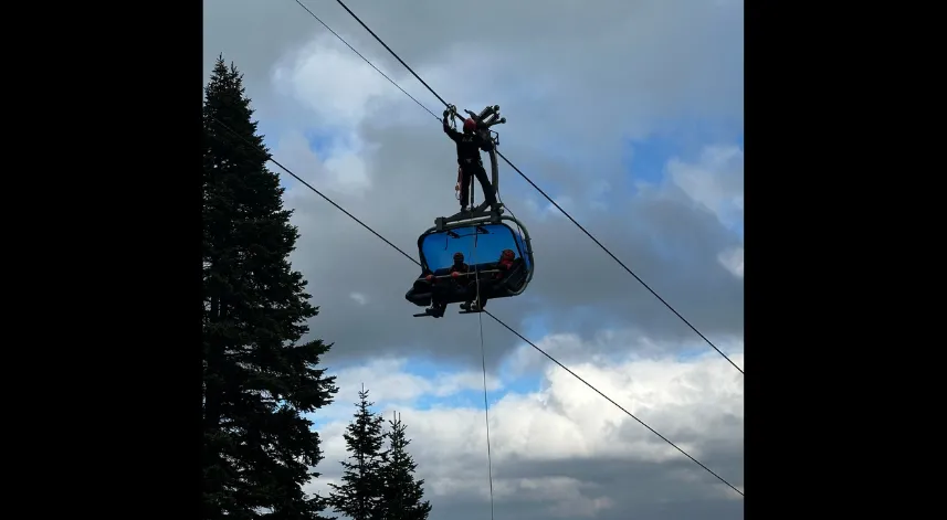 Kartalkaya Kayak Merkezi'nde teleferikte mahsur kalma ve yaralı kurtarma tatbikatı yapıldı