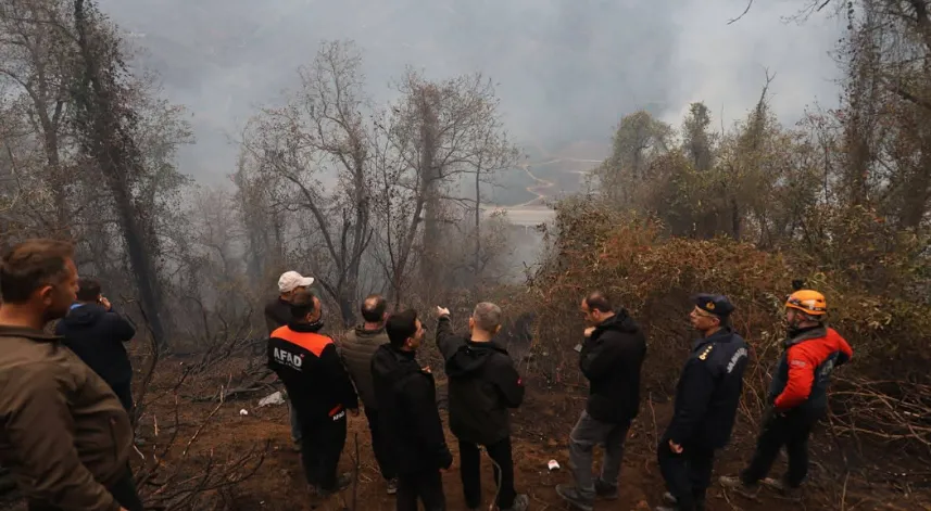 Artvin’de örtü yangını ormana yayıldı 