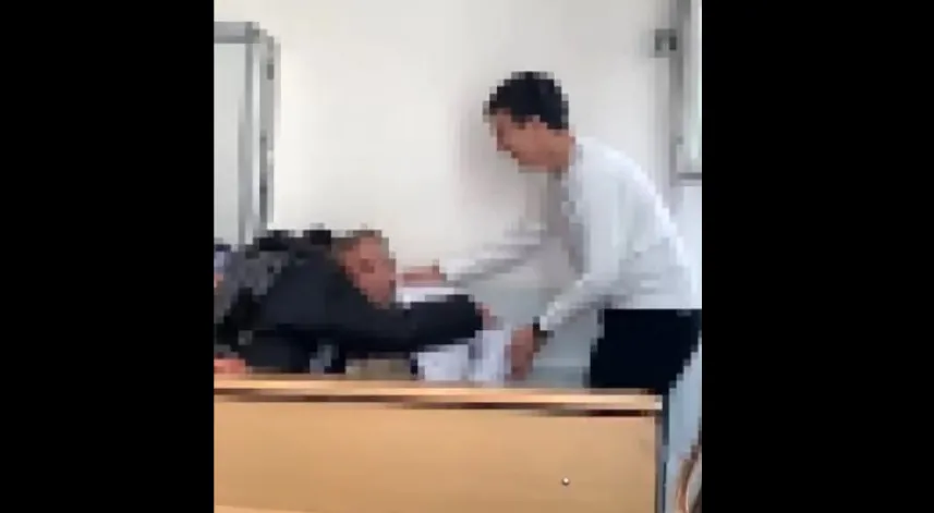 Ankara'da lise öğrencilerinden öğretmene saygısız hareketler