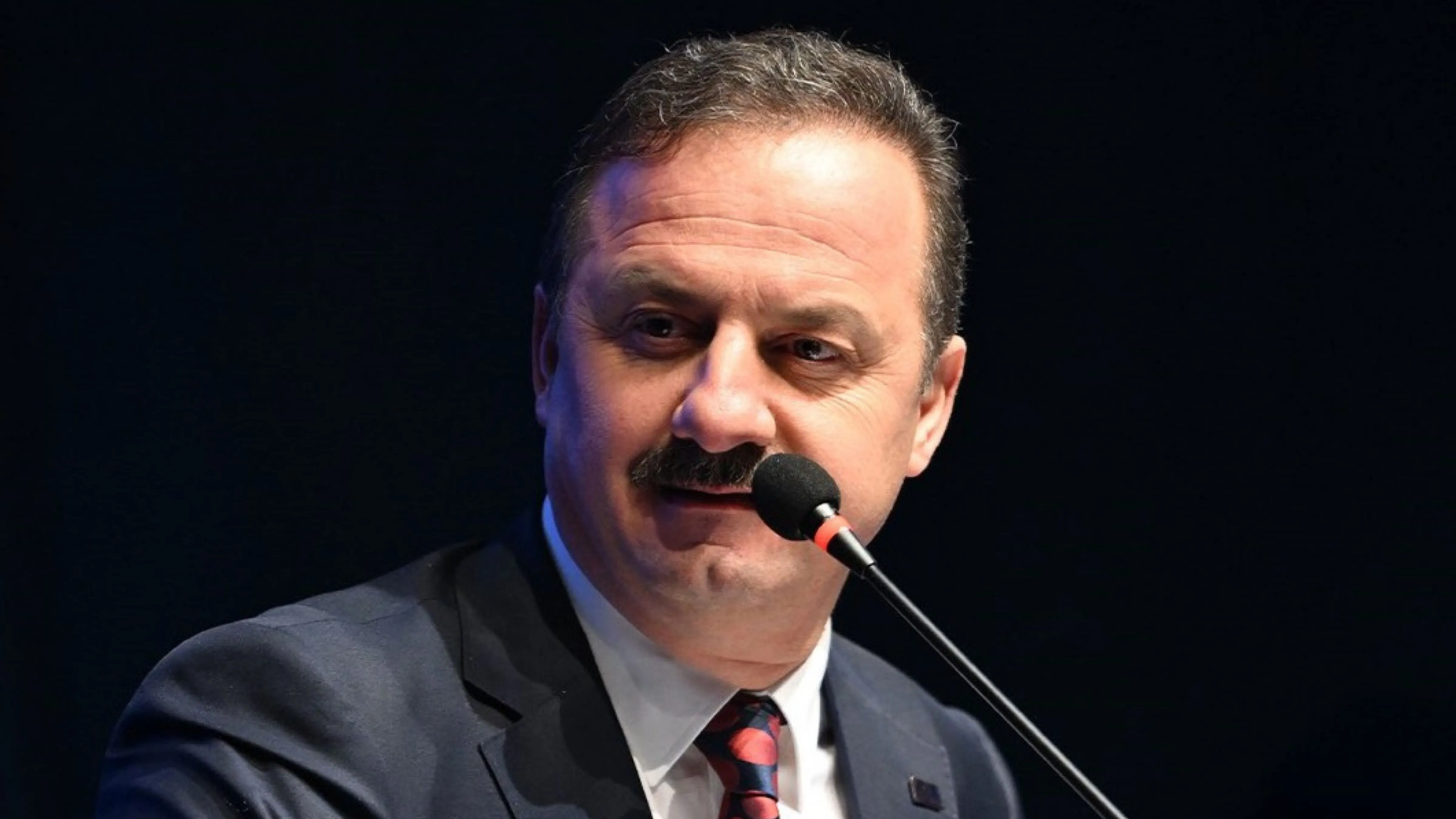 Ağıralioğlu: Herkesi milletimizin bir rengi ve güzelliği olarak görüyoruz