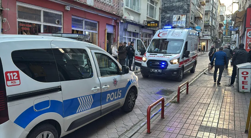 Kardeşiyle birlikte arkadaşını bıçakladı