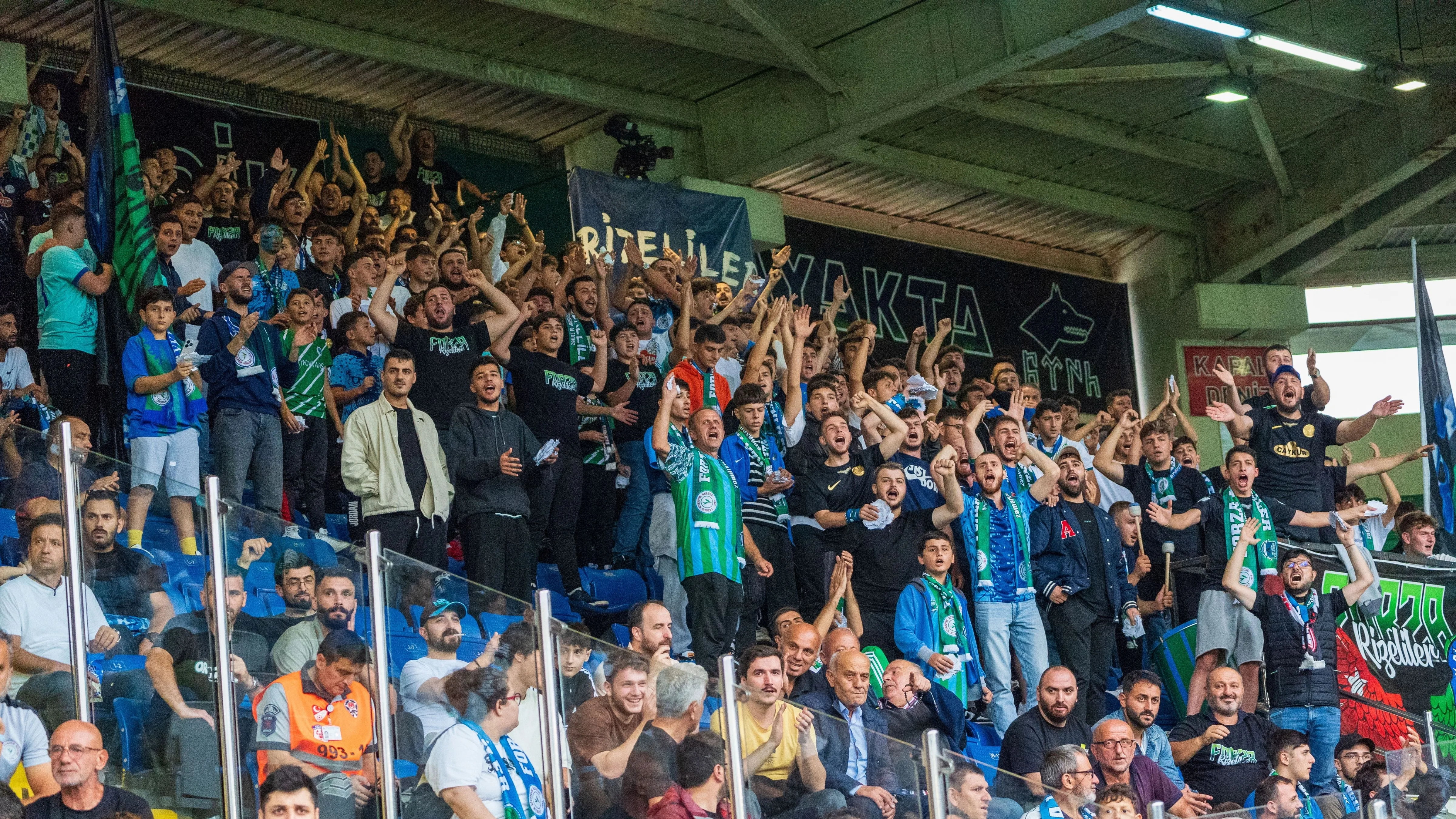 PFDK’dan Rizespor ve Kayserispor taraftarlarına tribün kapatma cezası