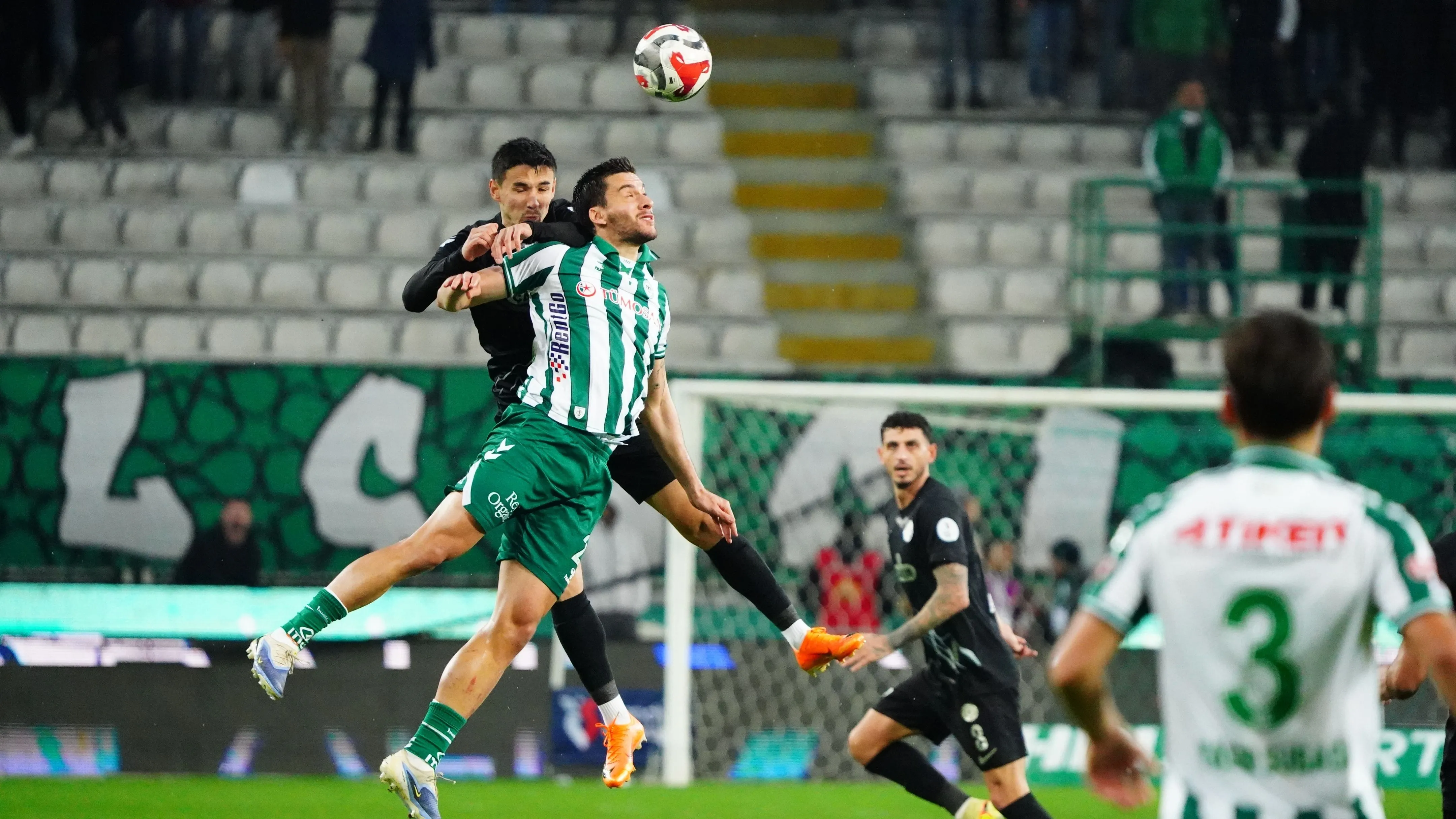 Çaykur Rizespor ilk yarıyı önde kapattı