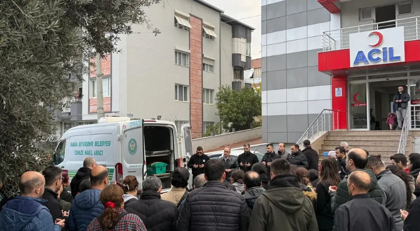 Ameliyat yaptığı sırada kalp krizi geçiren doktor hayatını kaybetti
