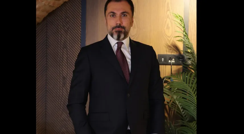 Dünya altına, altın da dünyaya yön veriyor