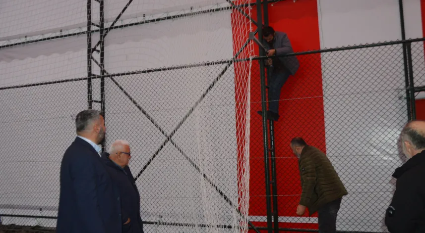 Havza'da suni çim saha Samsun Büyükşehir Belediyesi tarafından yenileniyor