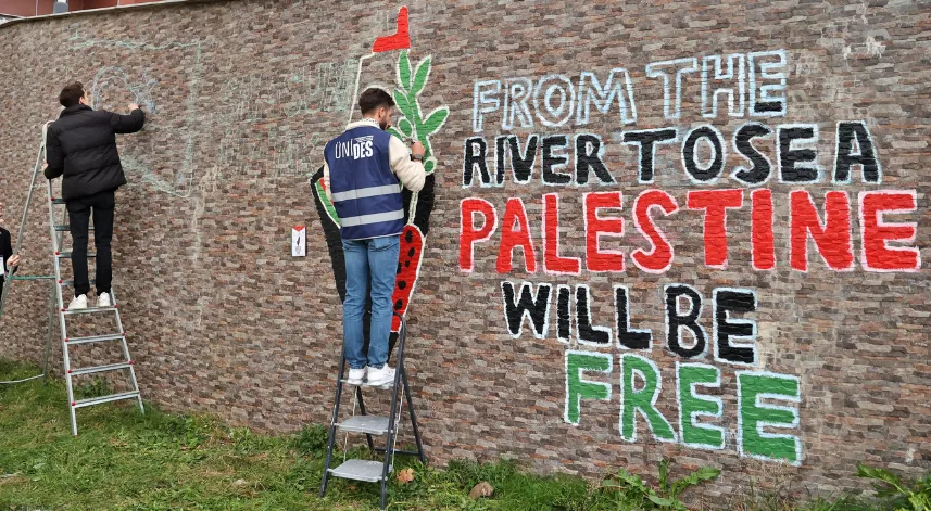 Samsun'da üniversite öğrencilerinden Filistin'e grafitili destek