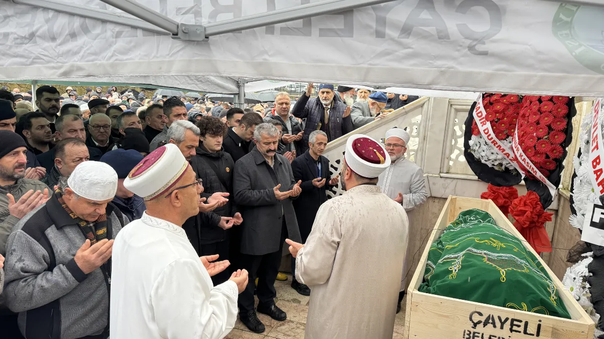 Çayeli Belediye Başkanı Çiftçi'nin annesi son yolculuğuna uğurlandı