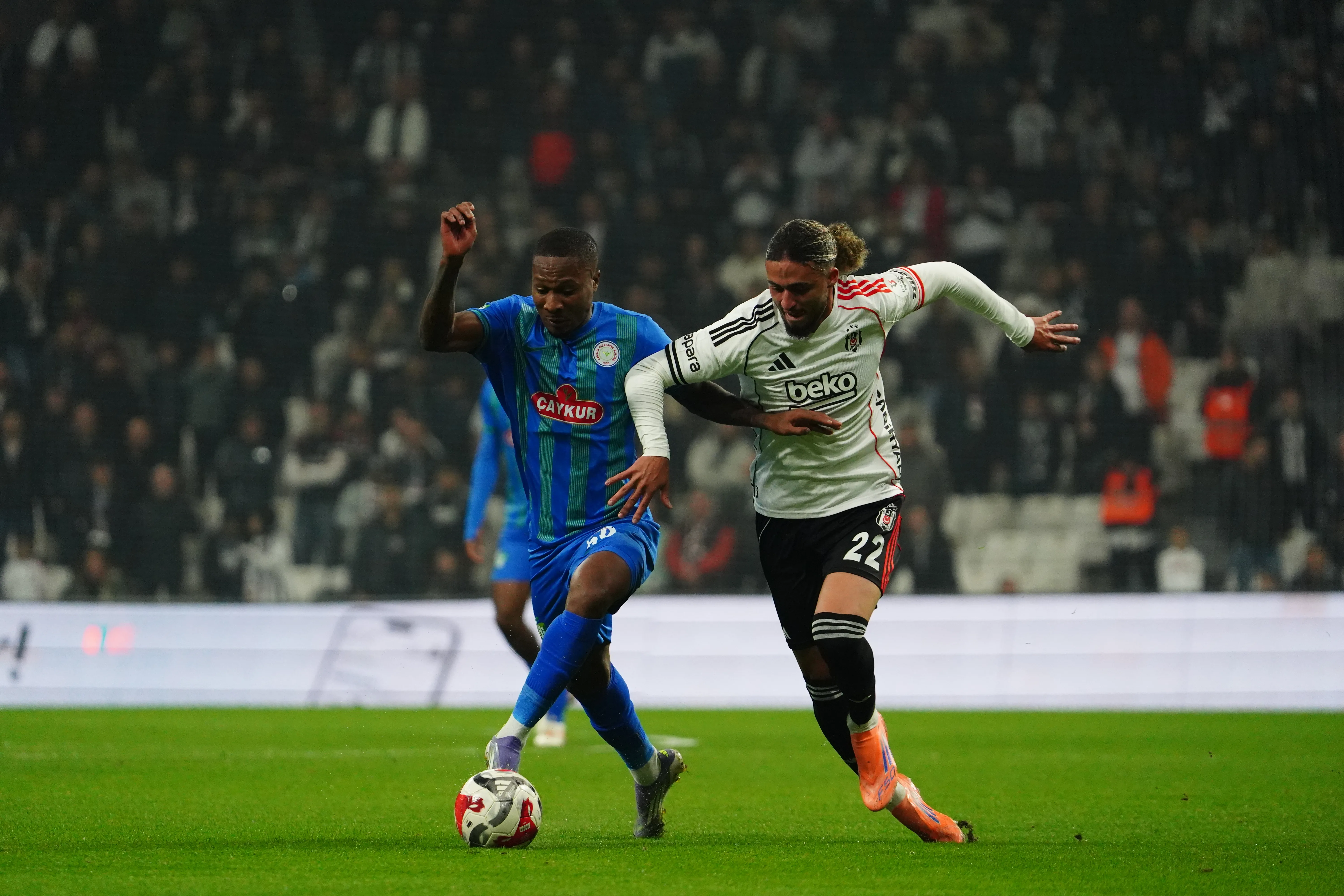 Dolmabahçe'de ilk 45 dakika golsüz eşitlikle geçildi