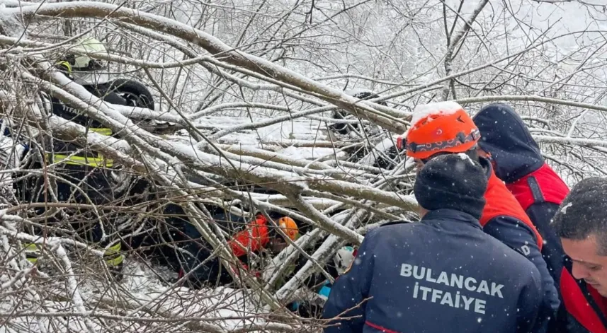 Giresun’da otomobil uçuruma yuvarlandı; 6 yaralı