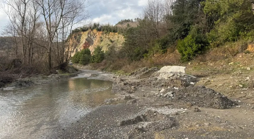 Kıyıcak Mahallesi Kavaklı Sokak'ta çamur isyanı; 