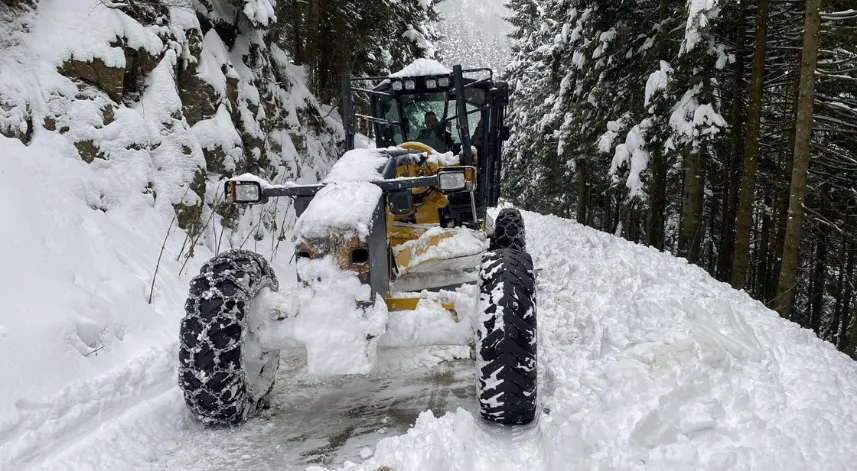 Trabzon'da 70 mahalle yolu ulaşıma kapandı