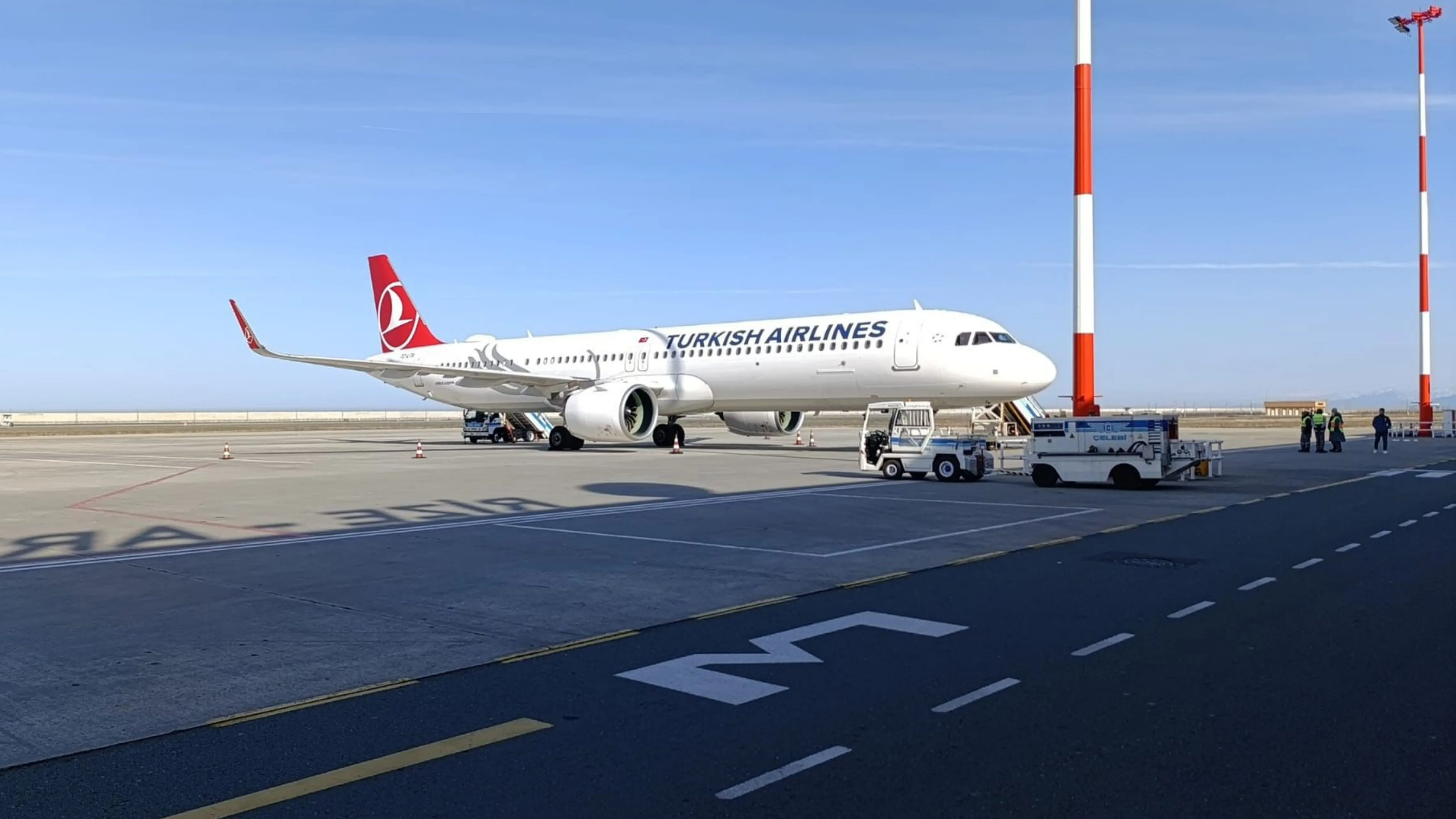 Iğdır'a giden uçak Rize'ye zorunlu iniş yaptı