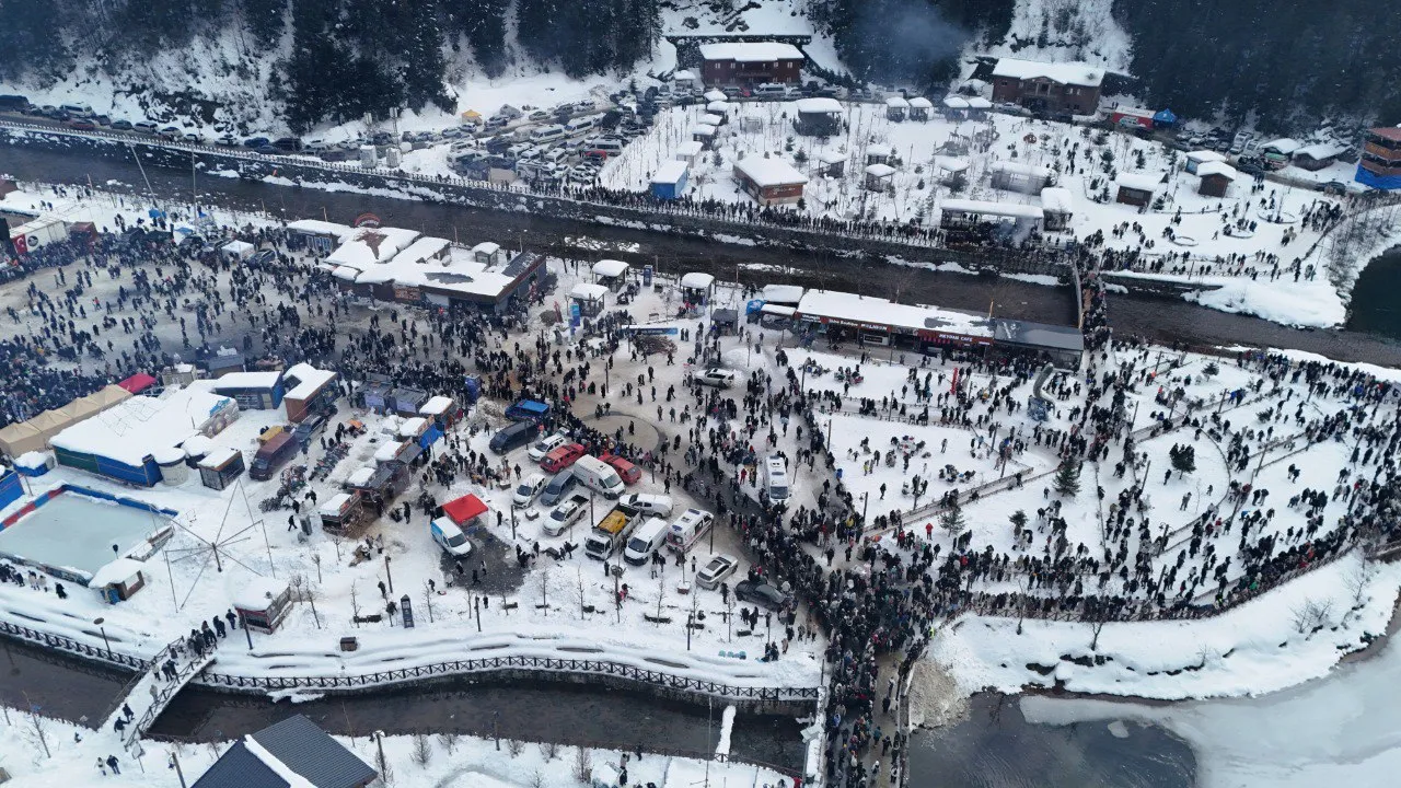 Karadeniz’de kış turizmi atağı; Uzungöl ve Ayder’deki festivallere 230 bin kişi katıldı