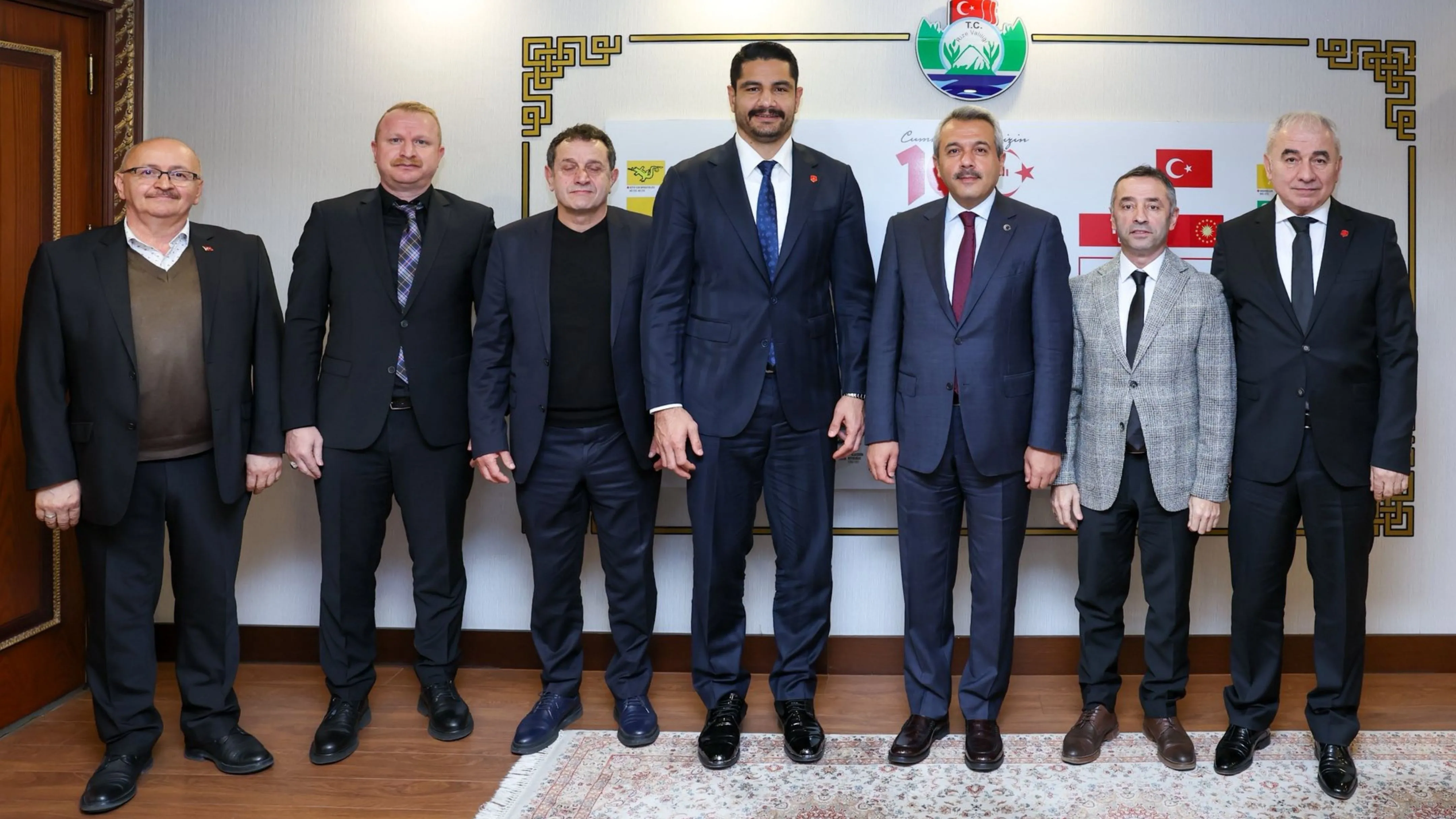 Taha Akgül’den Rize Valisi İhsan Selim Baydaş’a ziyaret