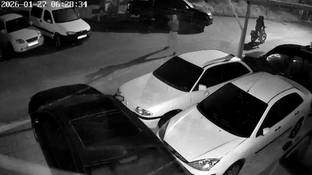 İş yerine silahlı saldırı kamerada