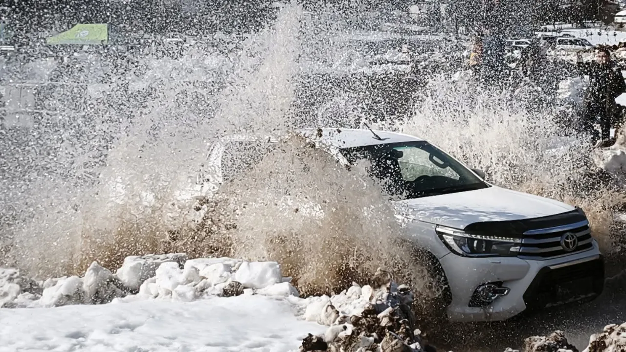 Ordu’da karla kaplı parkurda off-road heyecanı
