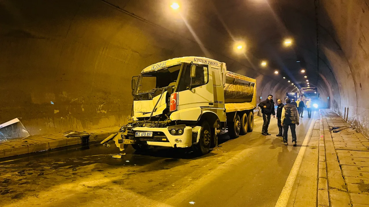 Ordu'da tünelde kaza: Uzun araç kuyruğu oluştu